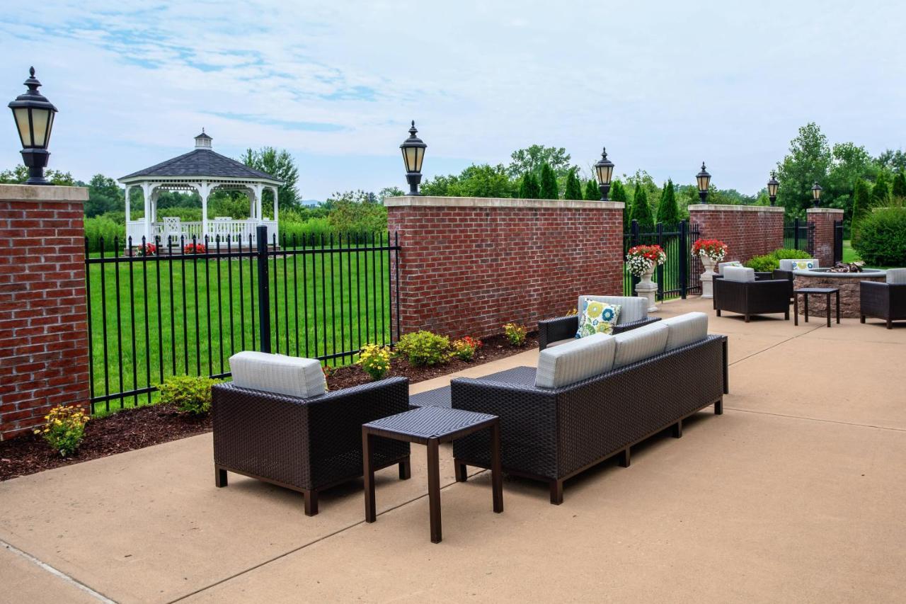 Courtyard Hadley Amherst Exterior photo